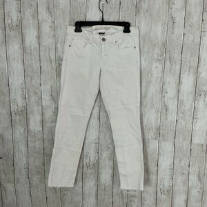 American Eagle Outfitters Off-White Skinny Jeans